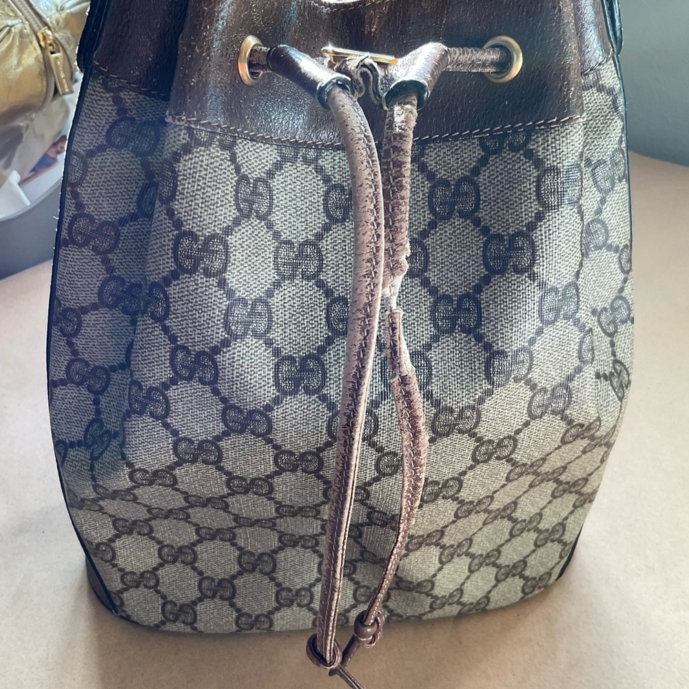 Vintage 1980s Gucci GG Canvas Brown Leather Drawstring Bucket Bag - Picture 2 of 10